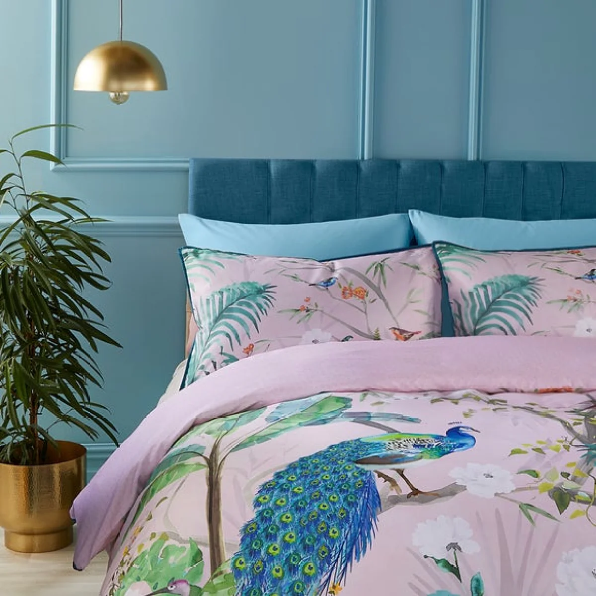 Soiree Peacock Jungle 200 Thread Count Cotton Duvet Cover and Pillowcase Set Pink – image 2