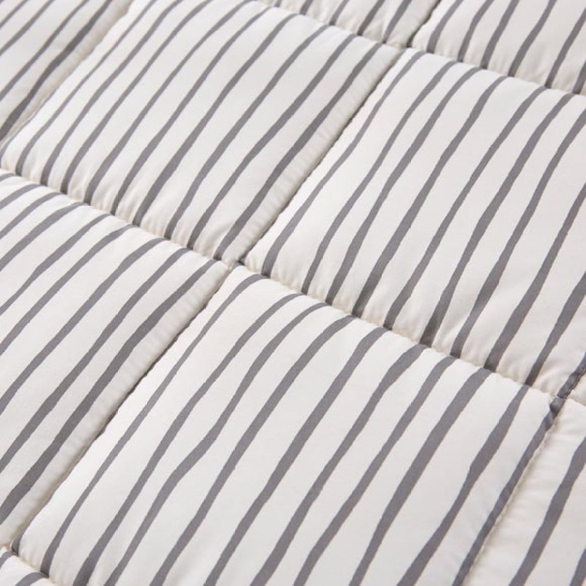 4 Tog Safari Coverless Quilt – image 4