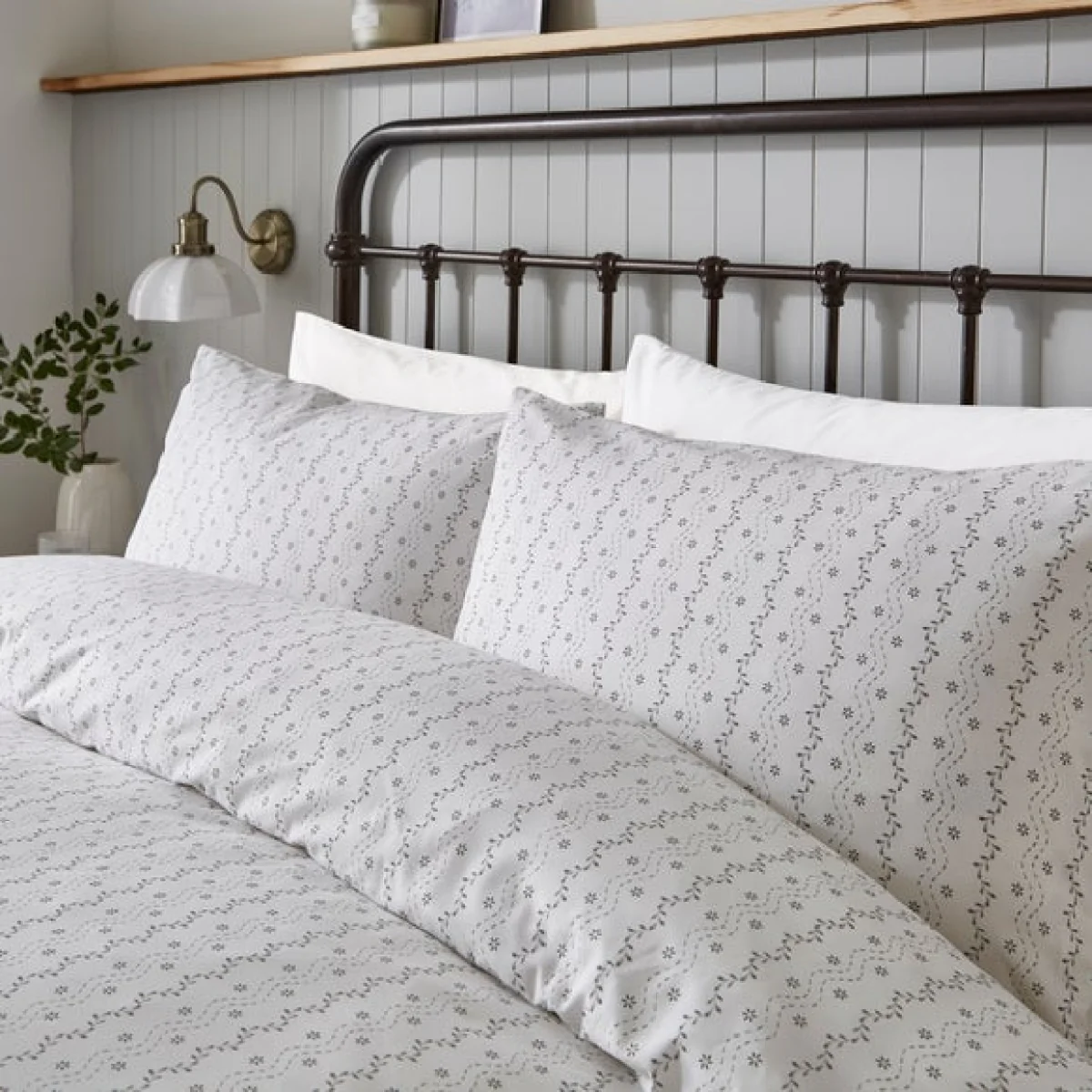 Ditsy Stripe 100% Cotton Duvet Cover & Pillowcase Set – image 4