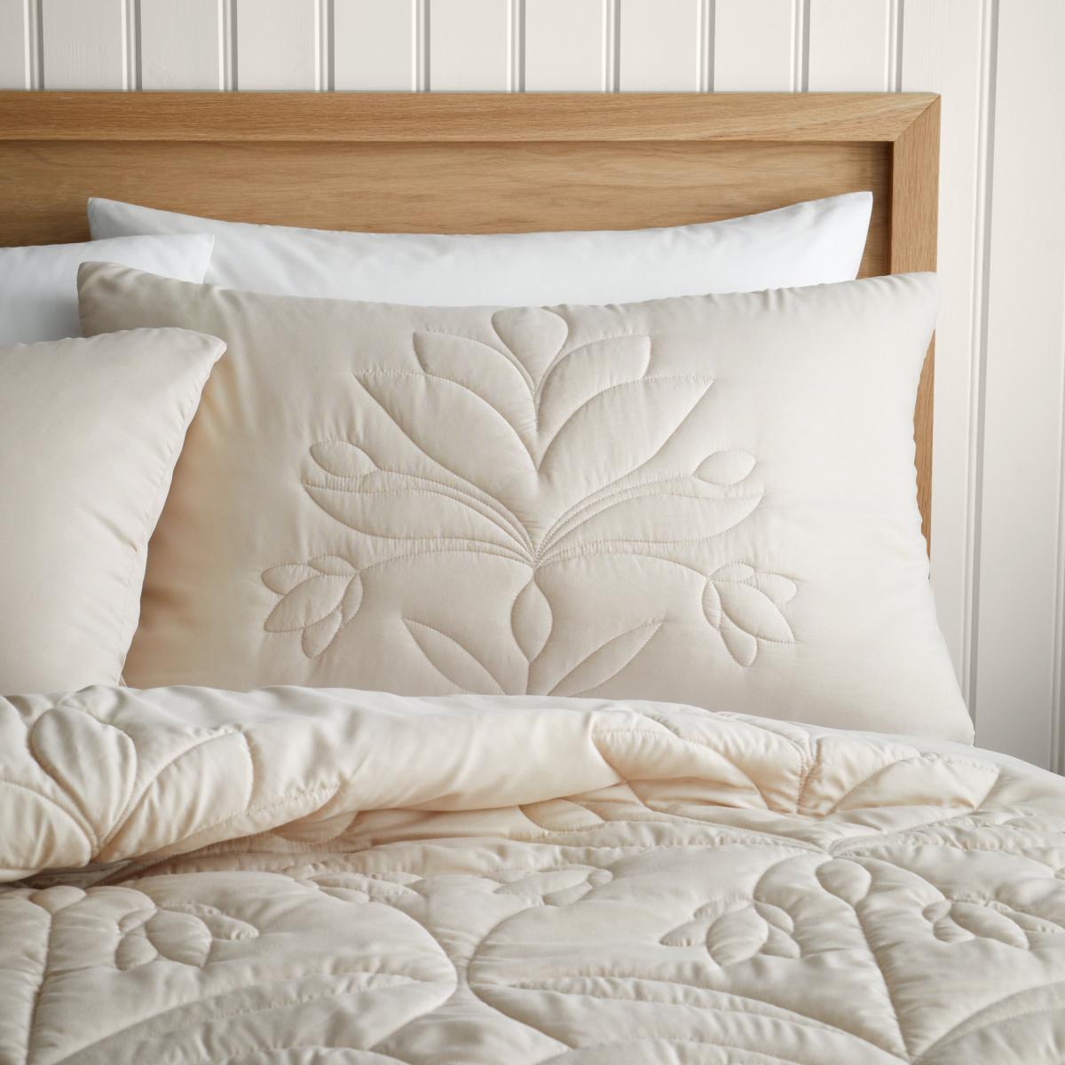 Quilted Nouveau Duvet Cover and Pillowcase Set – image 2