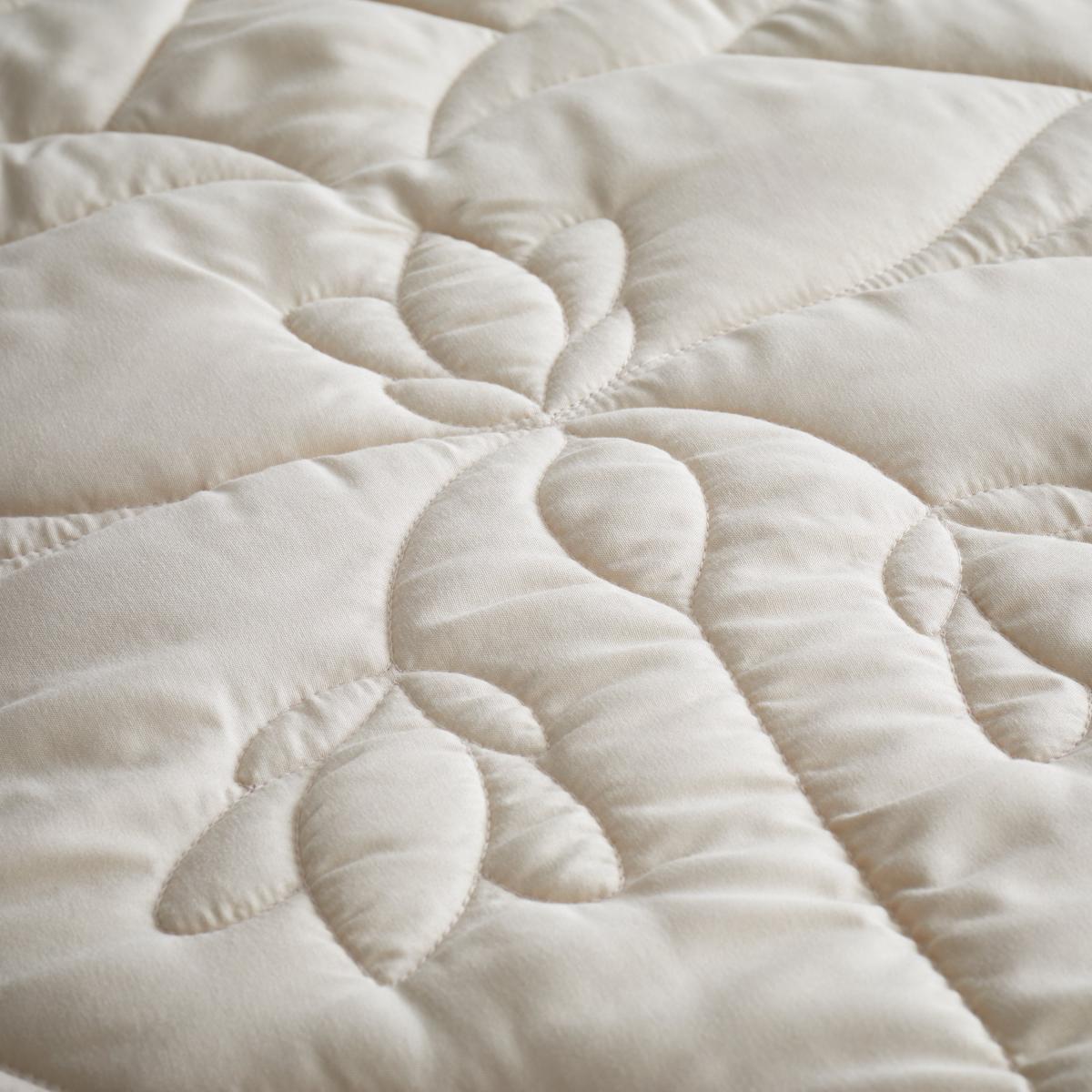 Quilted Nouveau Duvet Cover and Pillowcase Set – image 4