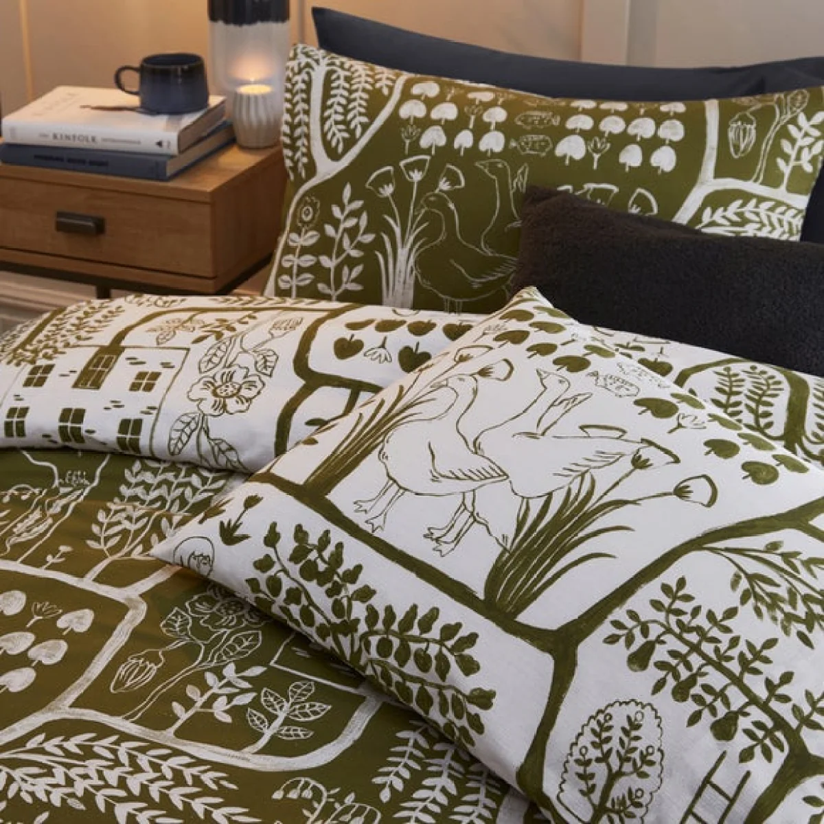 furn. Frida Duvet Cover & Pillowcase Set Green/White – image 4