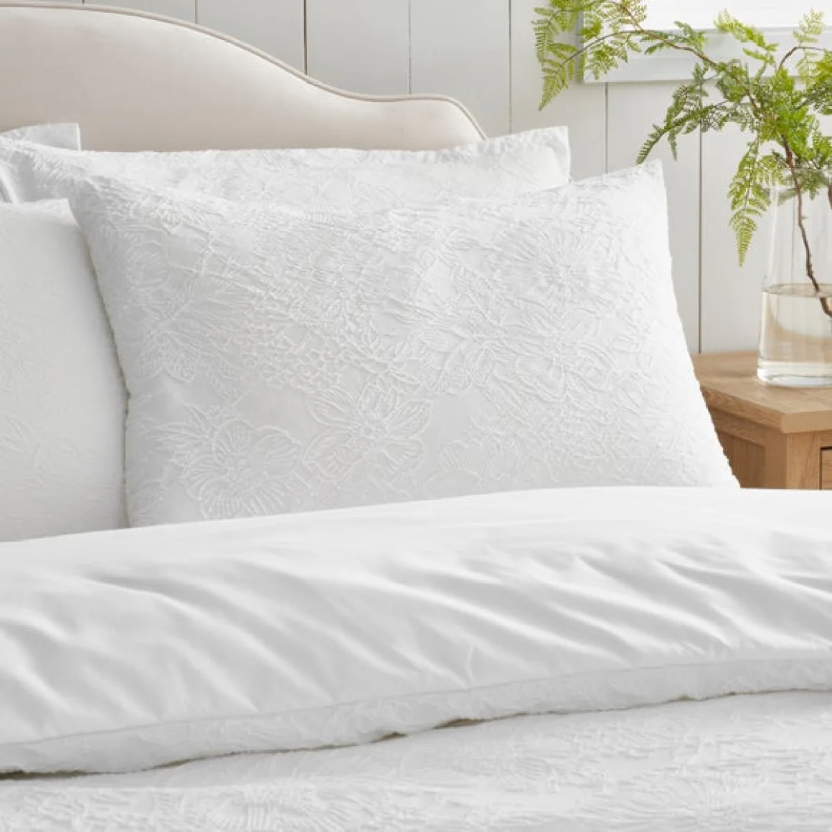 Aurora Floral Jacquard Duvet Cover & Pillowcase Set – image 4