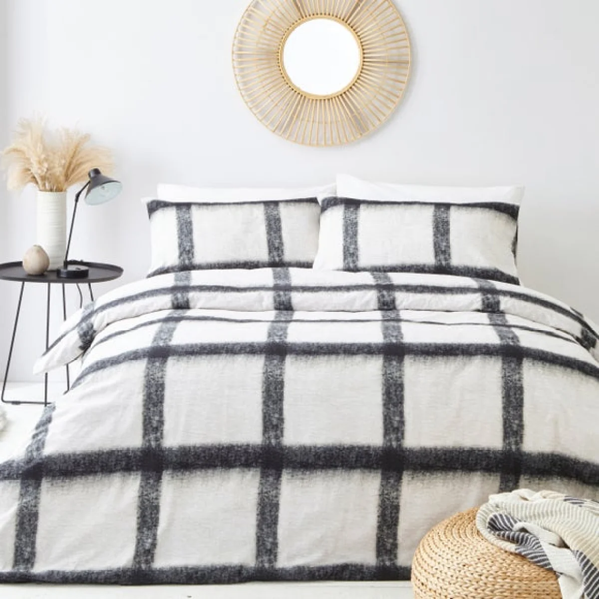 The Linen Yard Faux Mohair Stripe Navy 100% Cotton Duvet Cover & Pillowcase Set Navy Blue/White – image 2