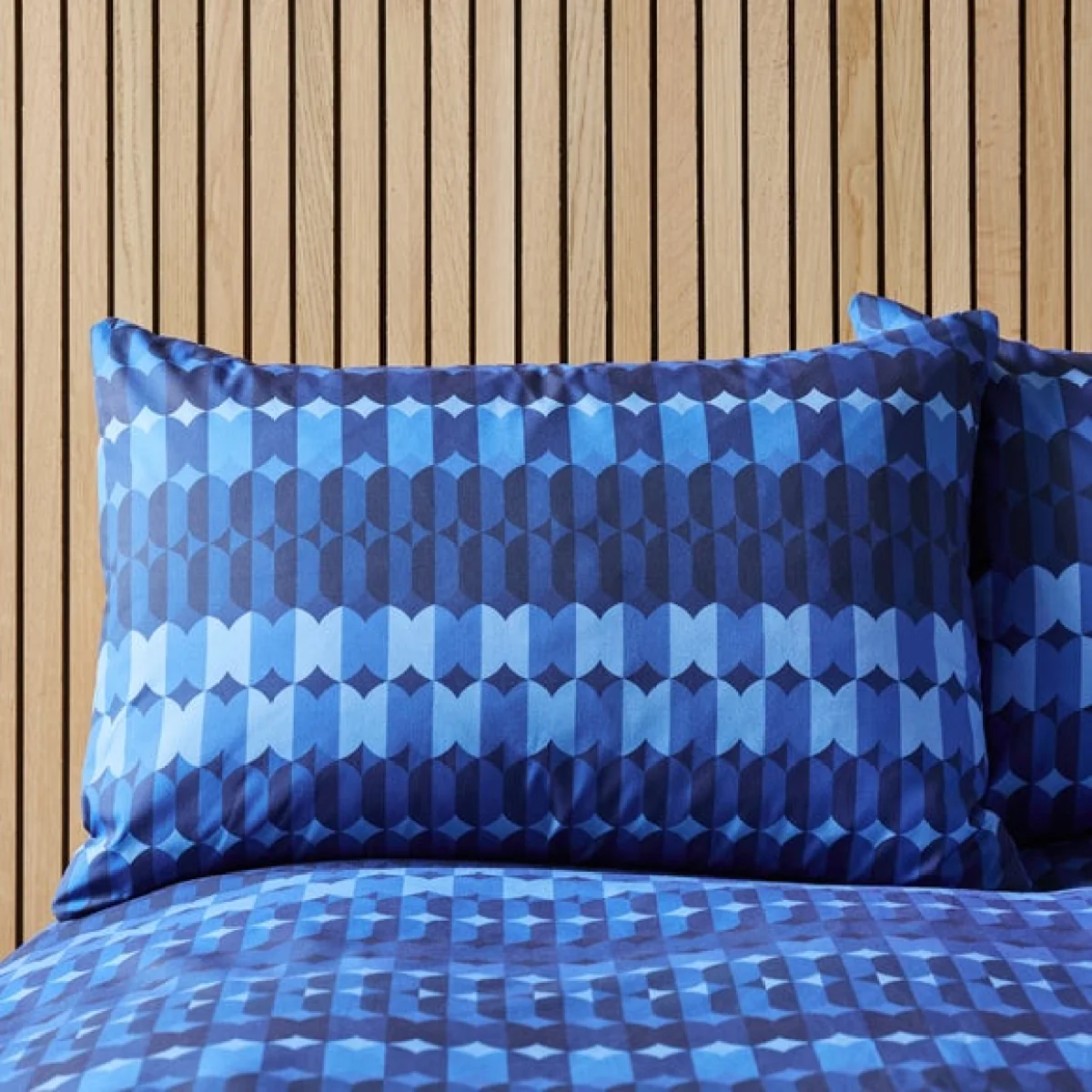 Oden Geometric Blue Duvet Cover and Pillowcase Set Blue – image 2