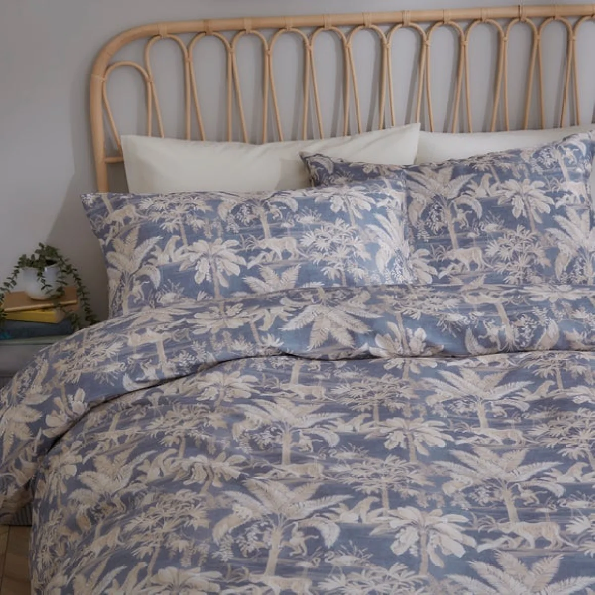 Luxe Jungle Duvet Cover Set Blue – image 3