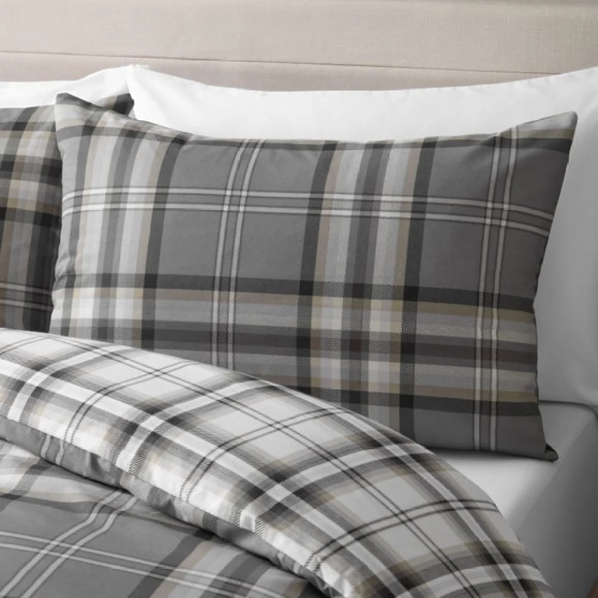 Kelso Check Duvet Cover & Pillowcase Set Red – image 3