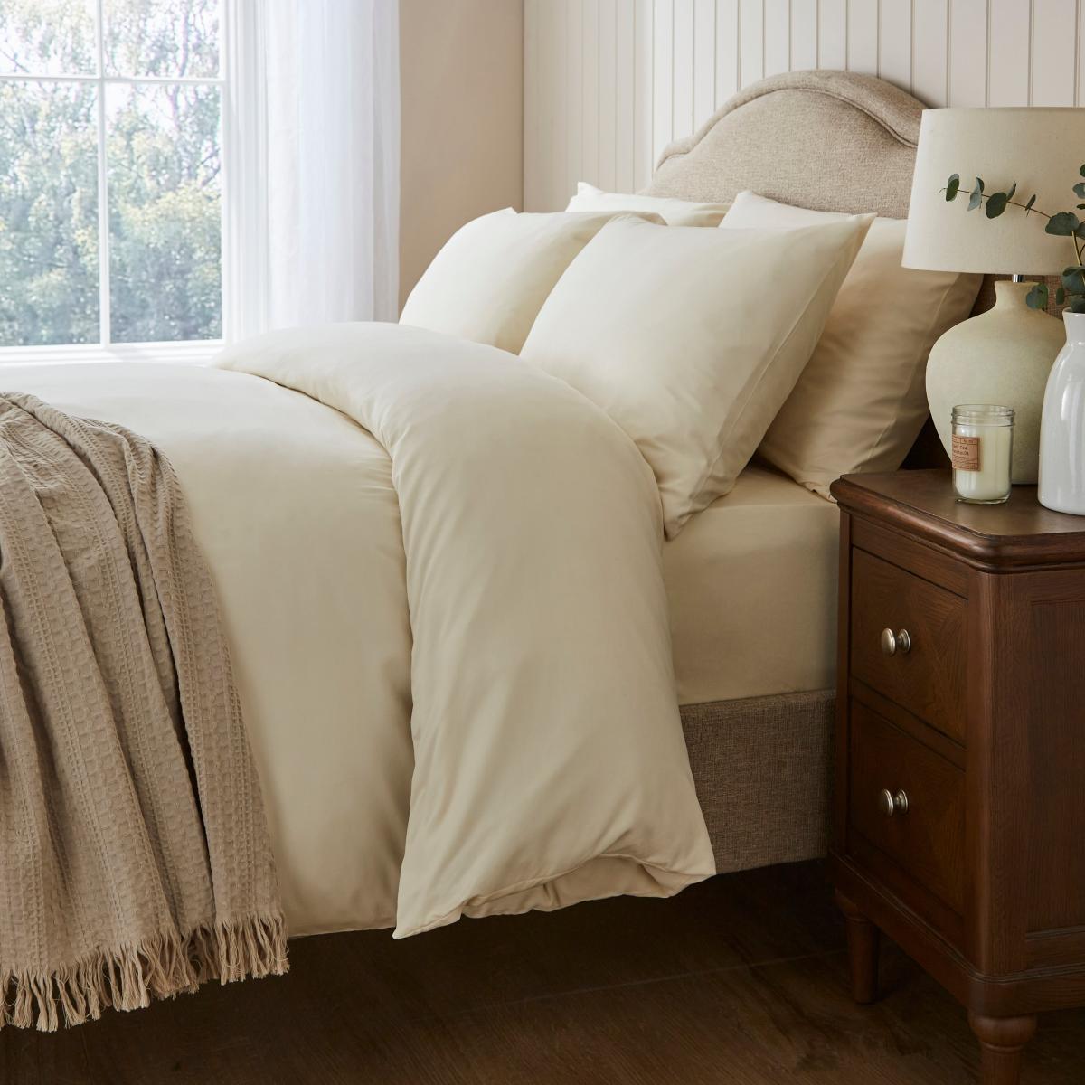 Super Soft Microfibre Plain Duvet Cover and Pillowcase Set White Sand – image 3