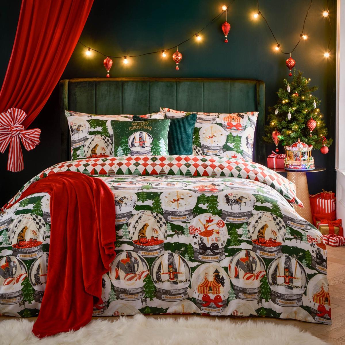 Showtime Polycotton Duvet Cover and Pillowcase Set Green – image 2