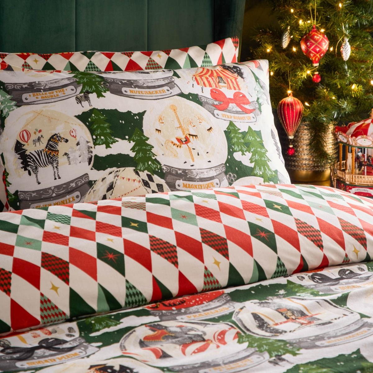 Showtime Polycotton Duvet Cover and Pillowcase Set Green – image 3