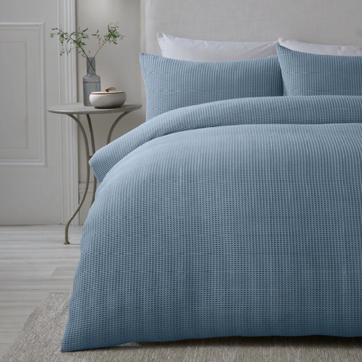 Serene Lindly Duvet Cover and Pillowcase Set Blue – image 1