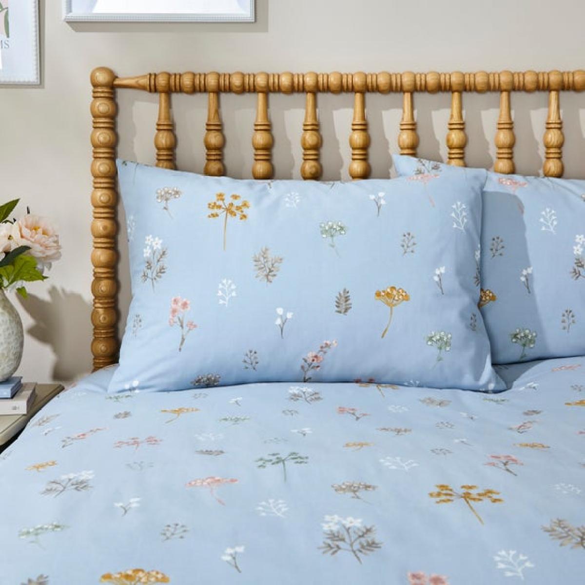 Scattered Cow Parsley 100% Cotton Duvet Cover & Pillowcase Set – image 2