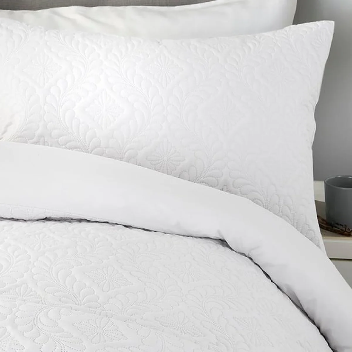 Serene Gianna White Duvet Cover and Pillowcase Set White – image 2