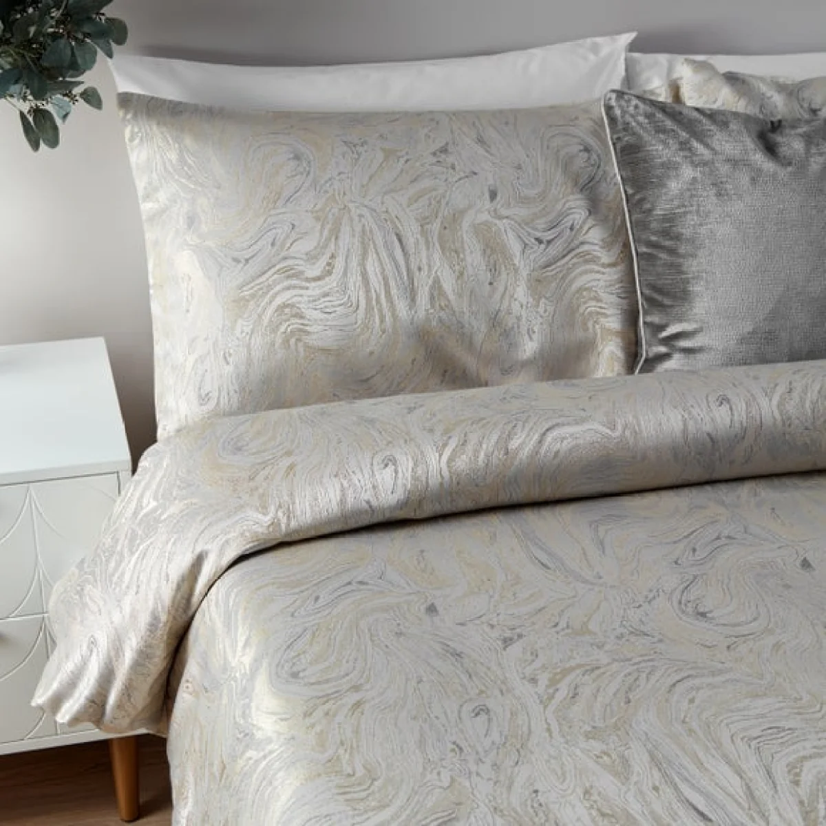 Paoletti Marble Oyester Duvet Cover & Pillowcase Set Grey – image 2