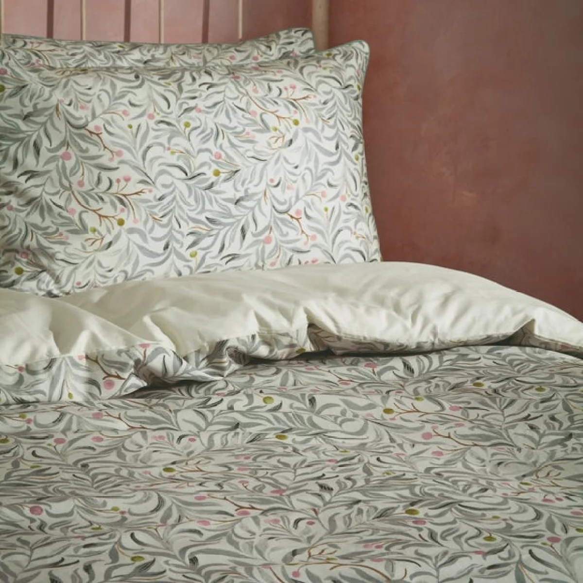 EW by Edinburgh Weavers Malory Floral Eucalyptus 100% Cotton Sateen Duvet Cover & Pillowcase Set Green – image 4
