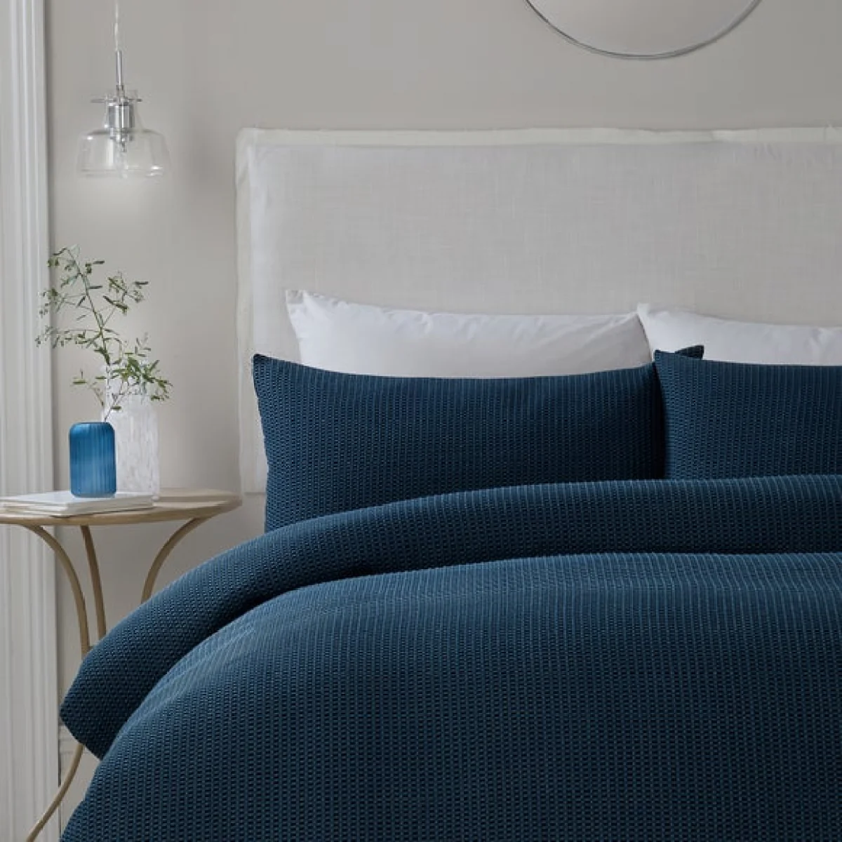 Serene Lindly Duvet Cover and Pillowcase Set Navy – image 2