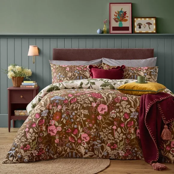 Furn. Forest Bloom Polycotton Duvet Cover & Pillowcase Set – image 1