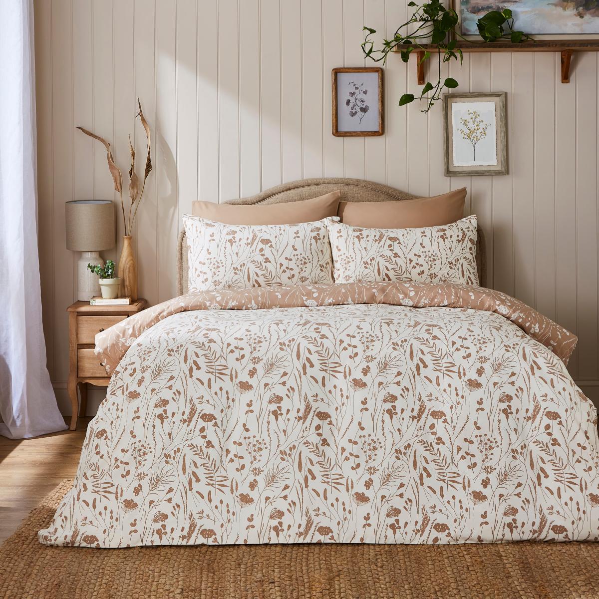 Elsie Botanical Pink Reversible Duvet Cover & Pillowcase Set Pink – image 5
