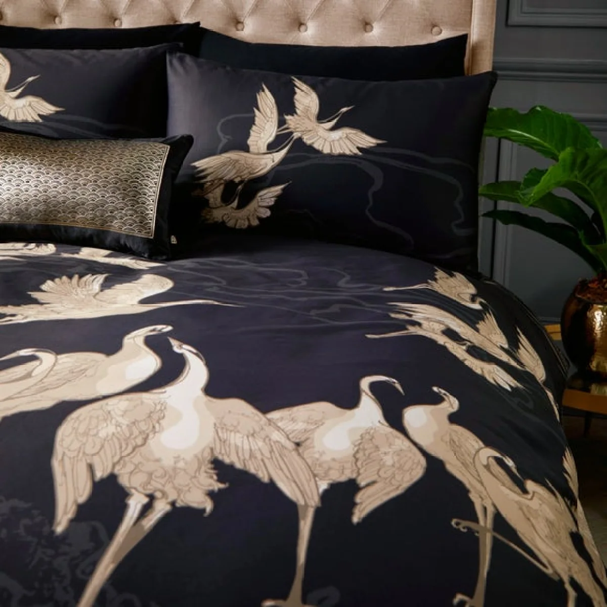 Kireina Black and Gold Cotton Duvet Cover and Pillowcase Set Black – image 2