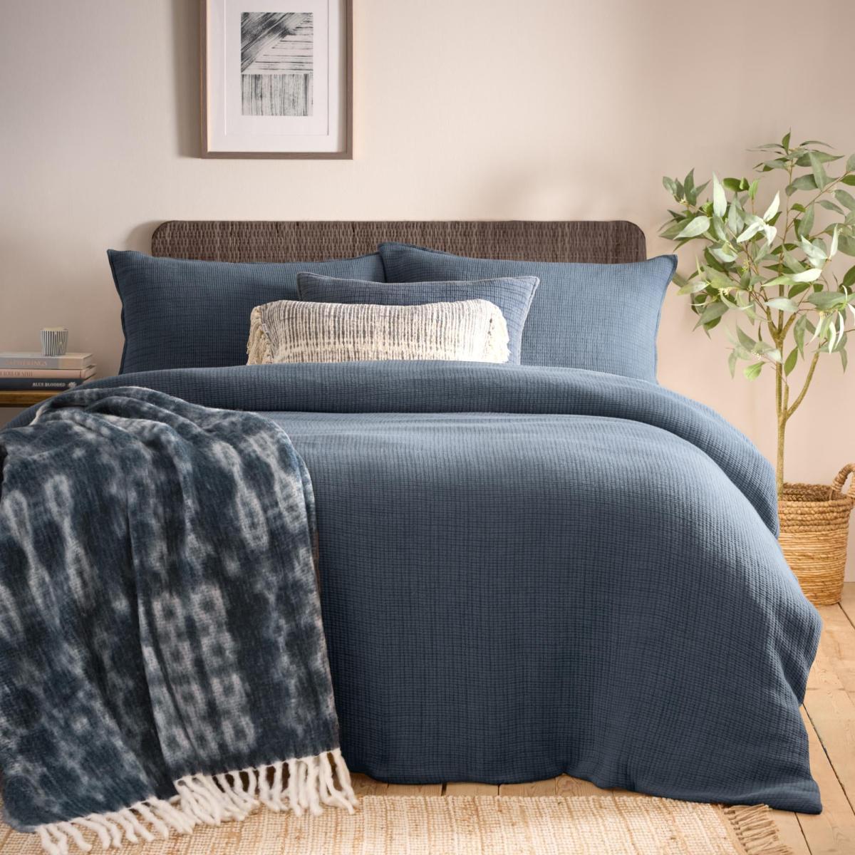 Yard Ribble Duvet Cover and Pillowcase Set Ink – image 1