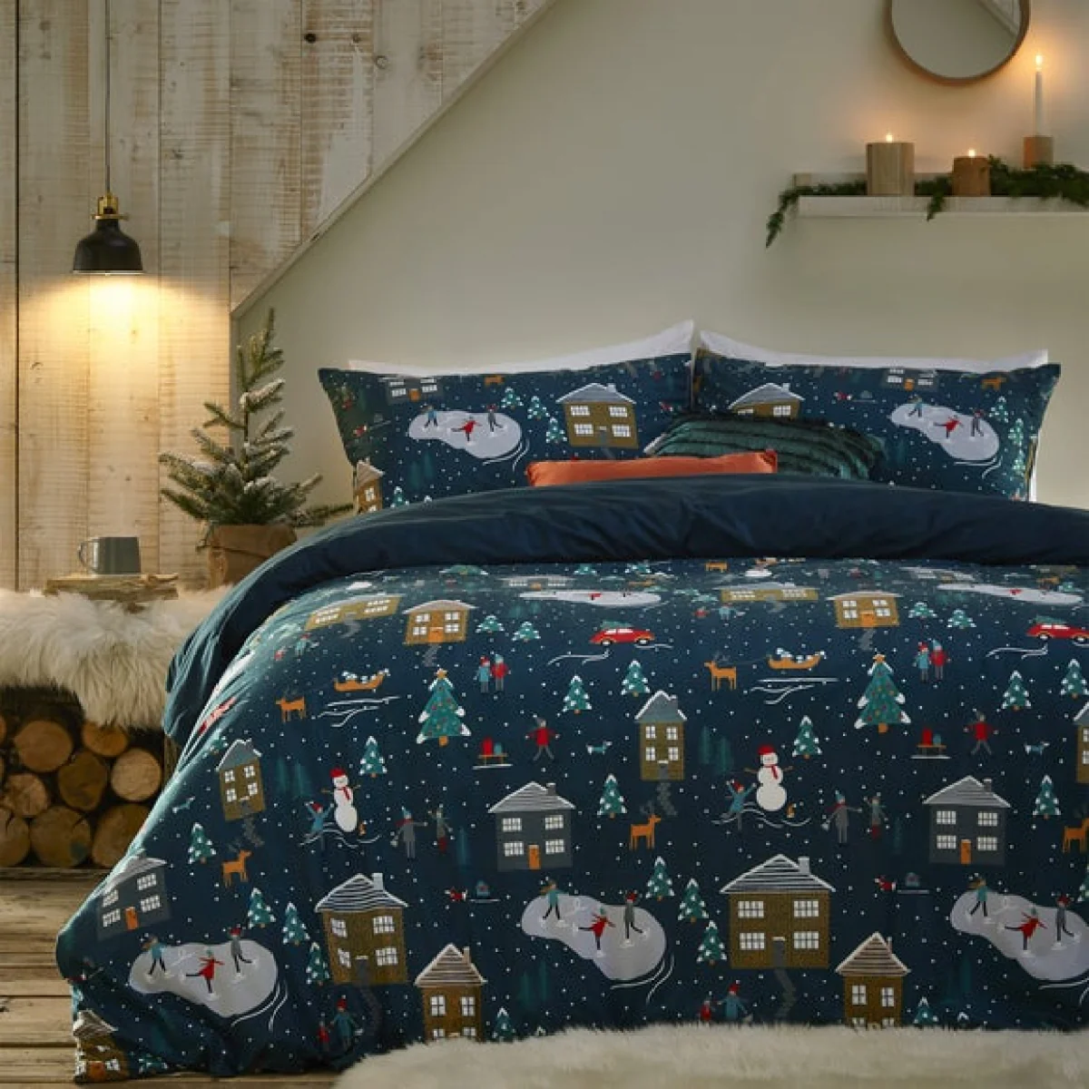 Furn. Winter Pines Navy Duvet Cover and Pillowcase Set Navy – image 1