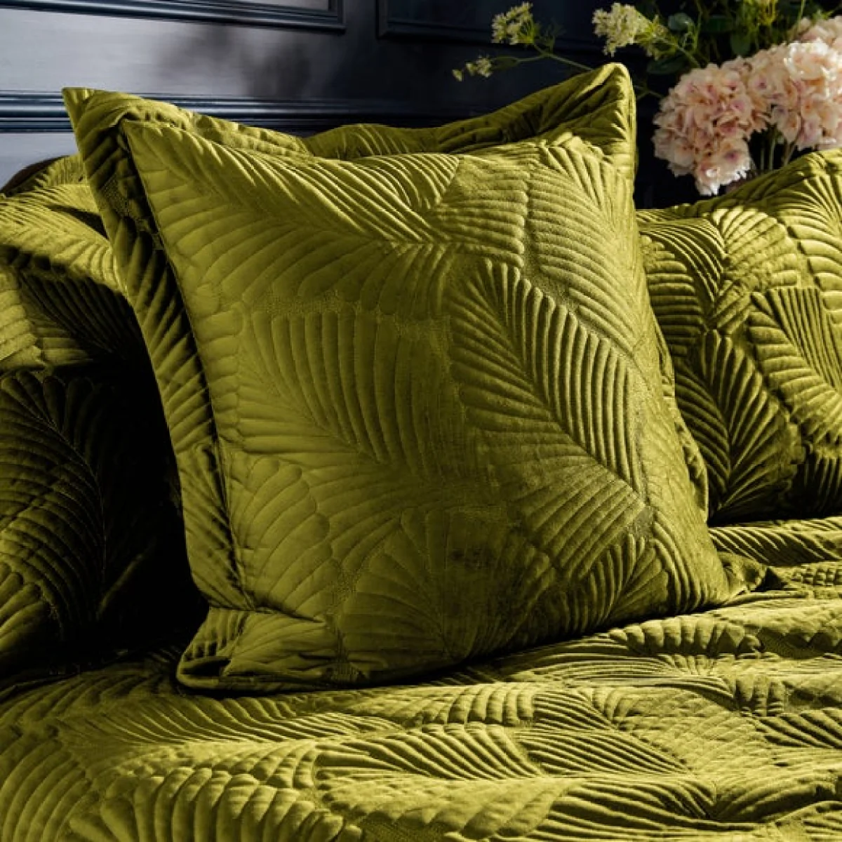 Paoletti Palmeria Moss Embroidered Reversible Duvet Cover and Pillowcase Set Moss Green – image 4