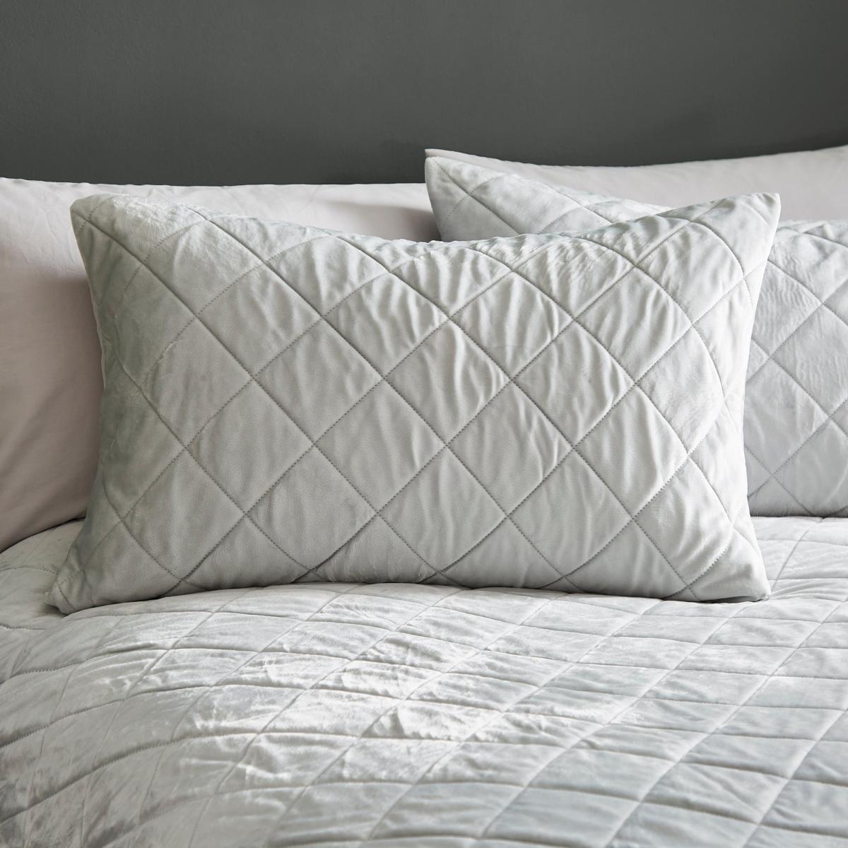 Castleton Duvet Cover and Pillowcase Set – image 1