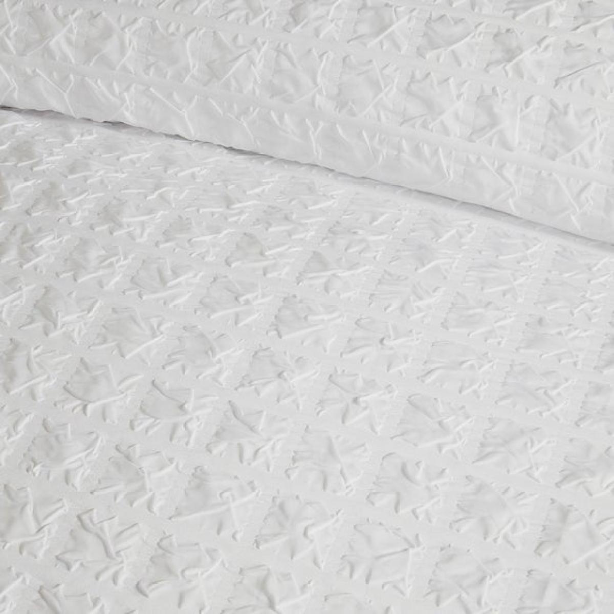 Serene Embossed Grid Duvet Cover & Pillowcase Set – image 3