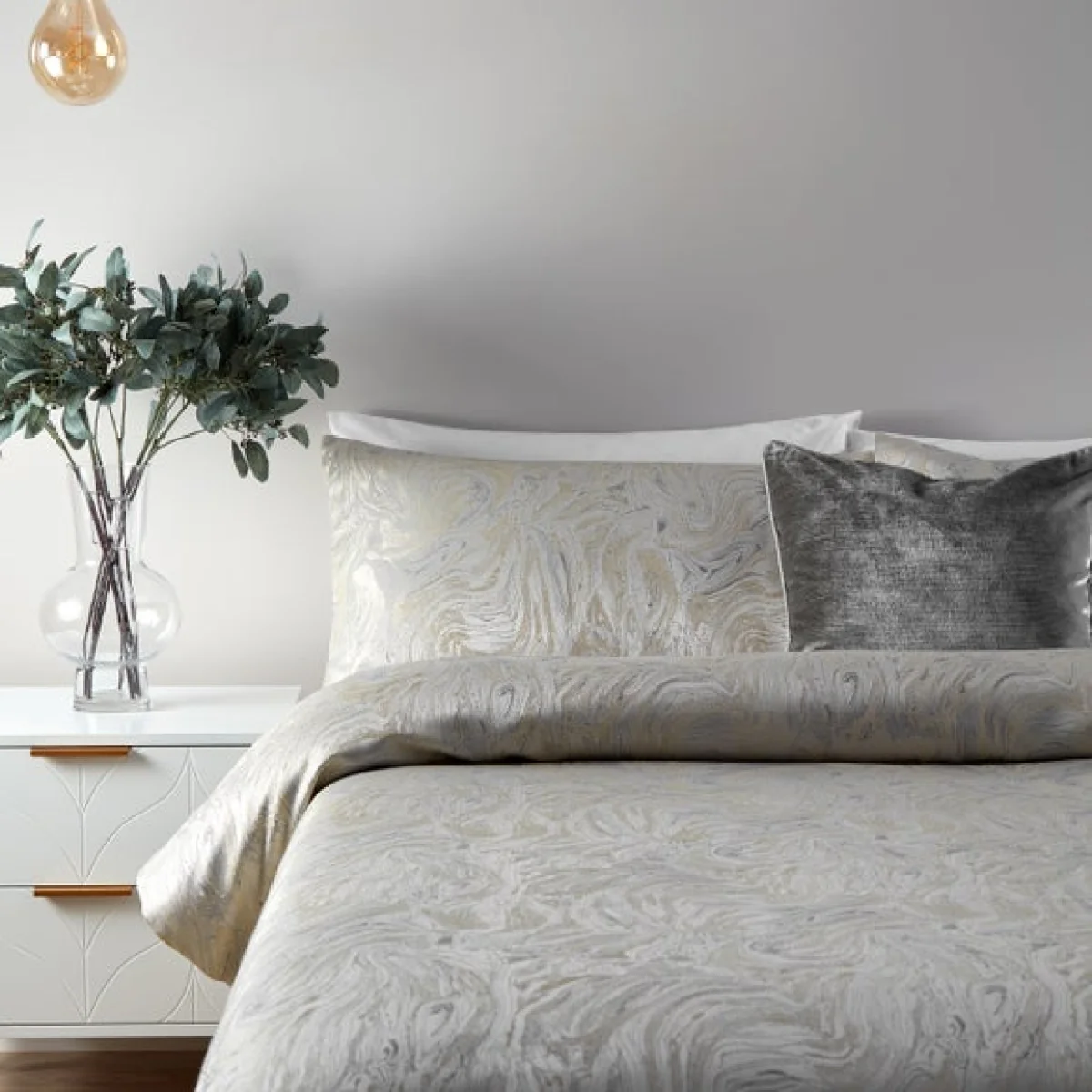 Paoletti Marble Oyester Duvet Cover & Pillowcase Set Grey – image 3