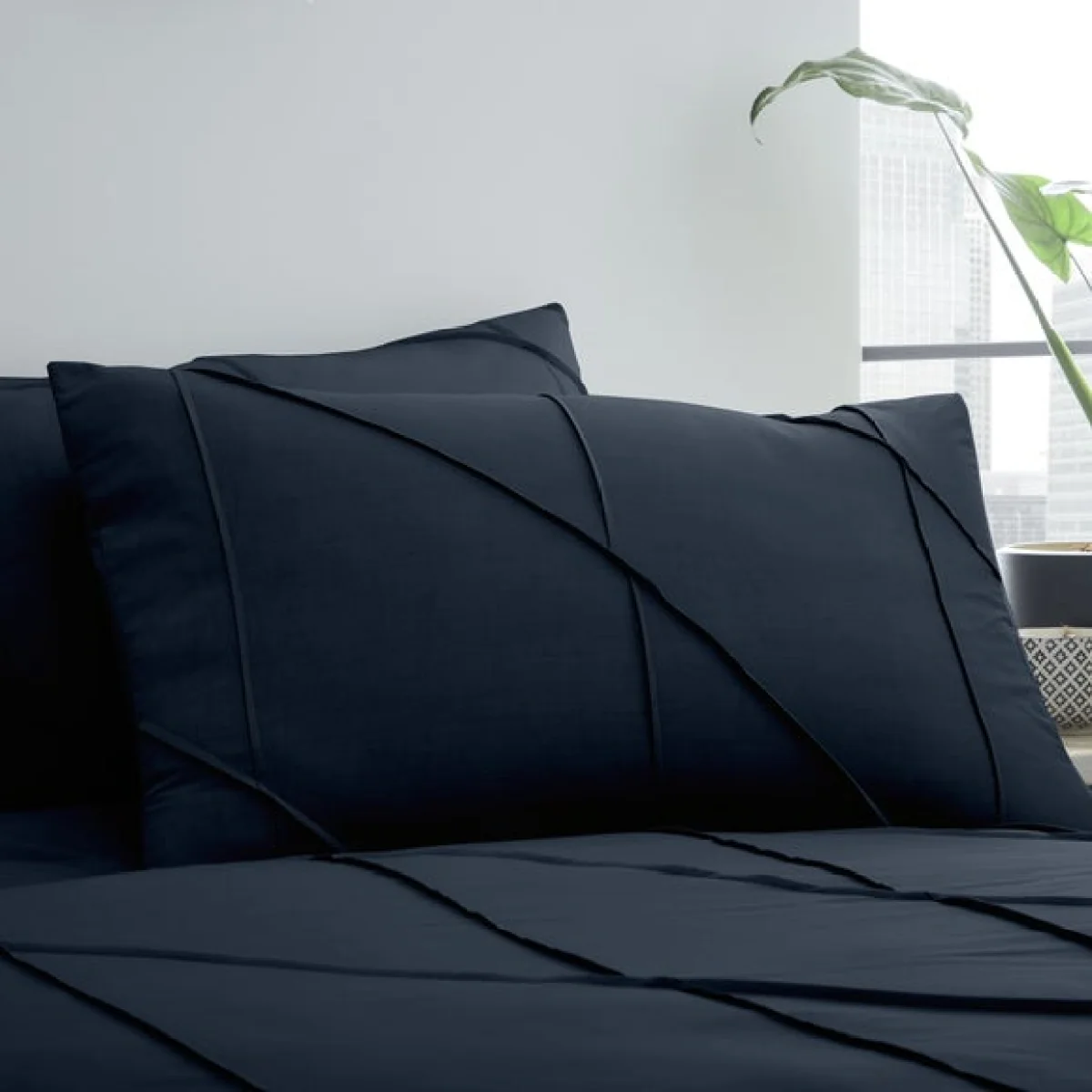 Dart Duvet Cover and Pillowcase Set Navy Navy (Blue) – image 2