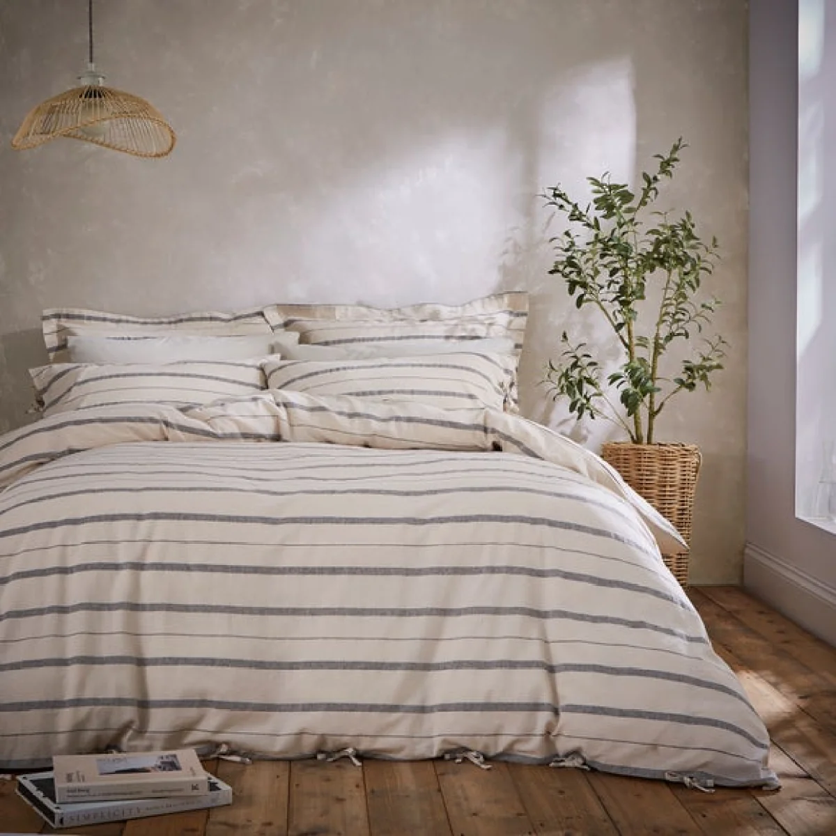 Aylesford Stripe Charcoal Duvet Cover & Pillowcase Set Charcoal