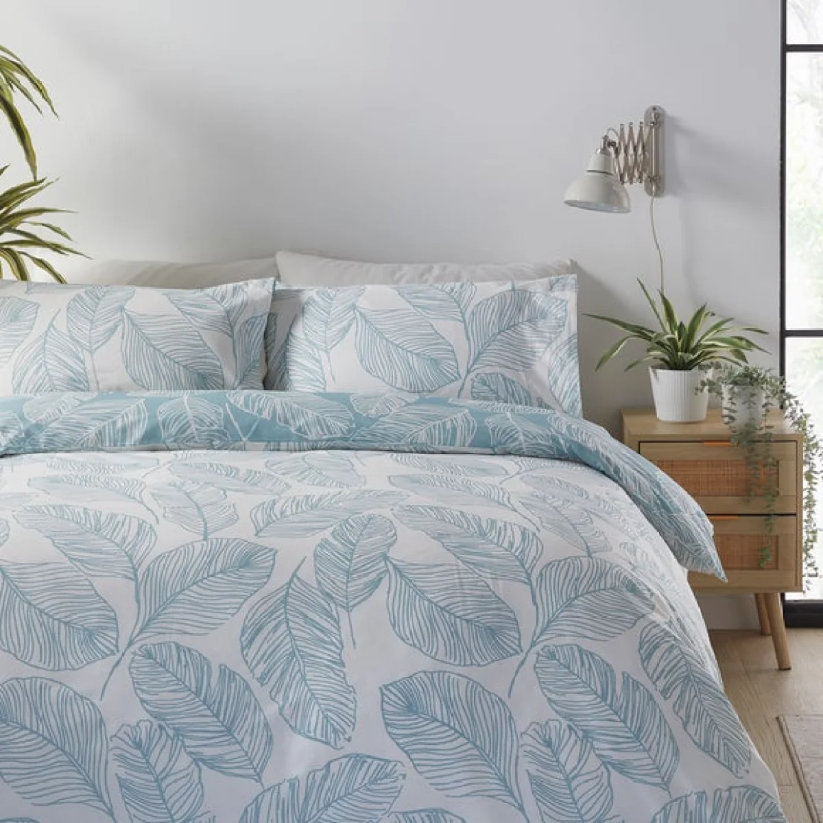Fusion Matteo Reversible Duvet Cover and Pillowcase Set Duck Egg (Blue) – image 3