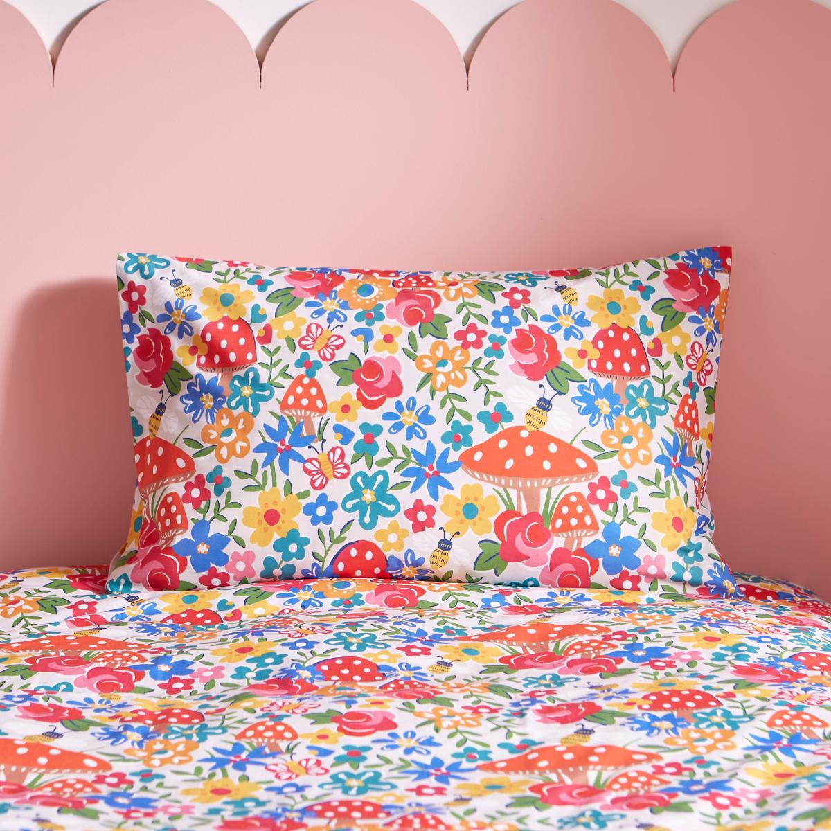 Toadstool Floral Bright Duvet Cover and Pillowcase Set MultiColoured – image 3