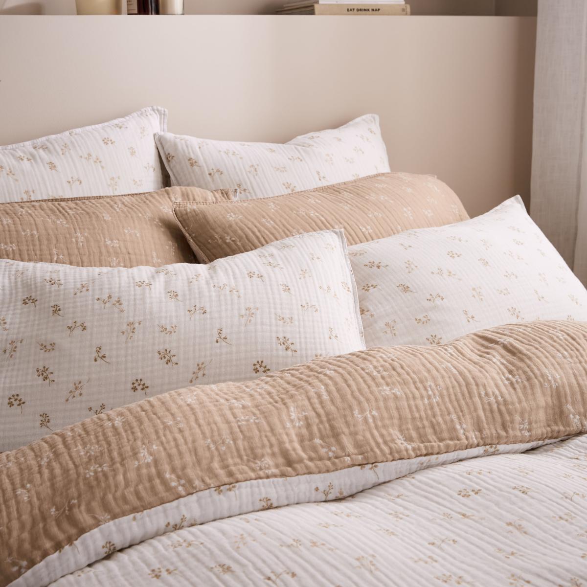 Cotton Muslin Sprig Floral Duvet Cover & Pillowcase Set – image 2