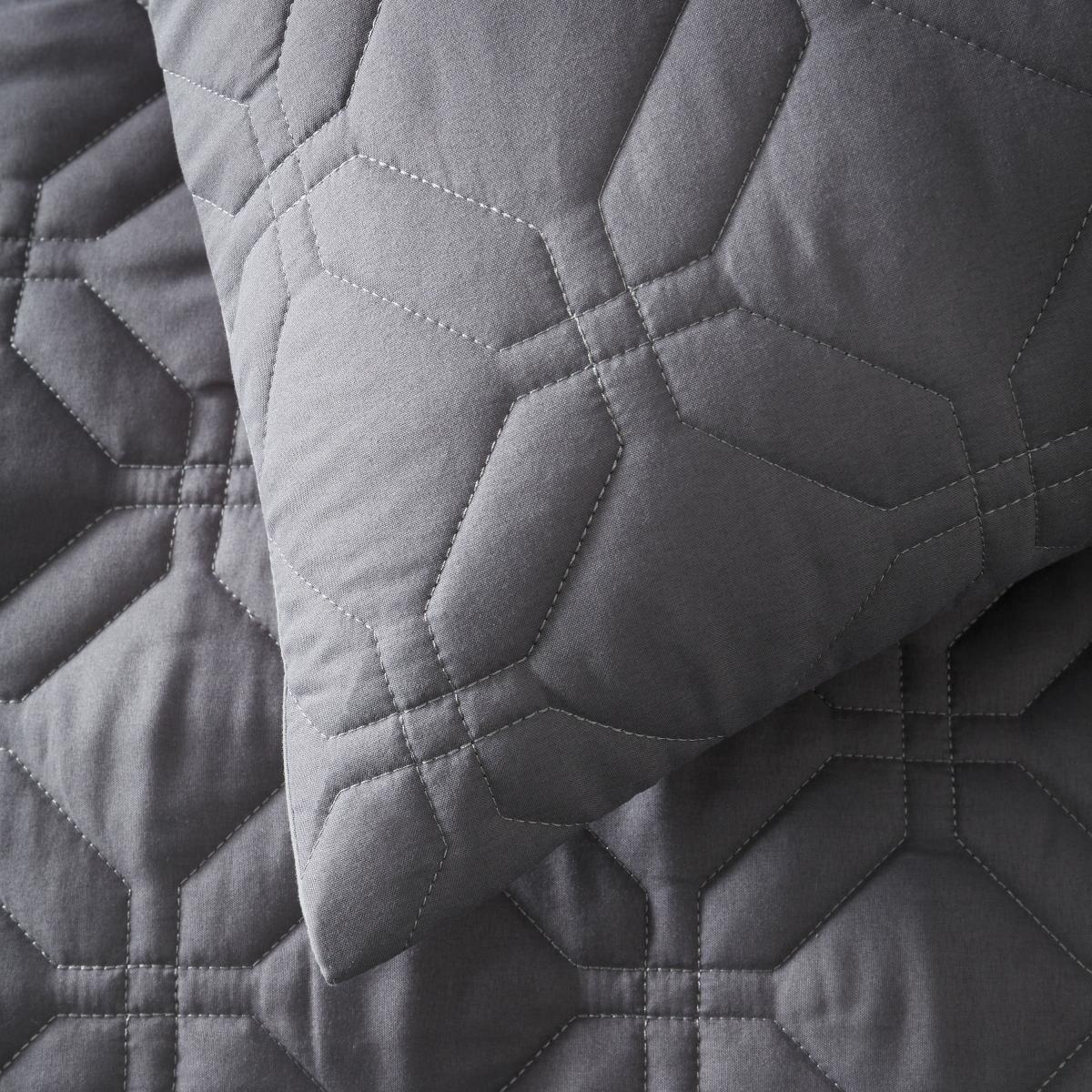 Quilted Geometric Duvet Cover and Pillowcase Set – image 5