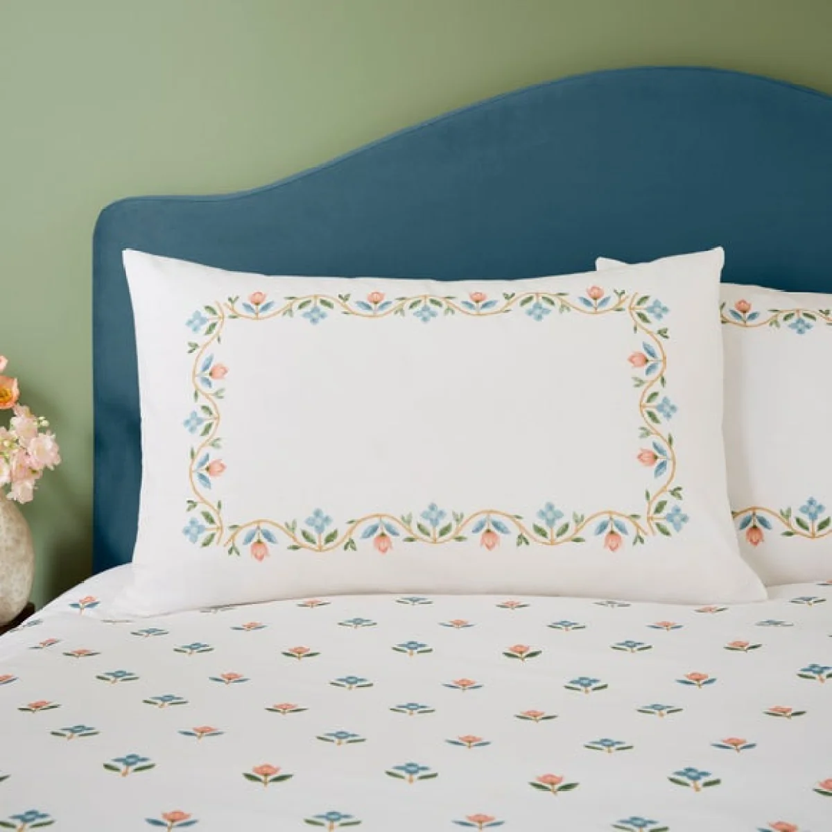 Ember Floral Polycotton Duvet Cover & Pillowcase Set – image 5
