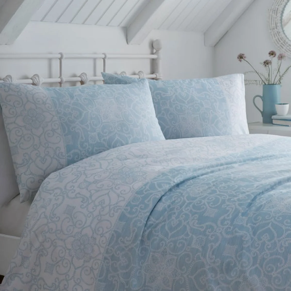 Dreams and Drapes Frampton Duvet Cover and Pillowcase Set Grey – image 3