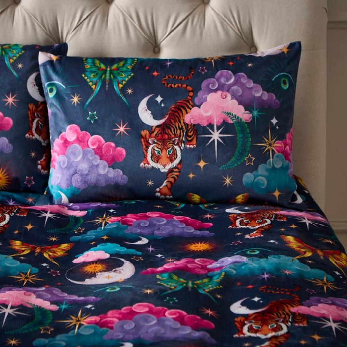 Mystic Mirror Printed Velour Duvet Cover & Pillowcase Set – image 5