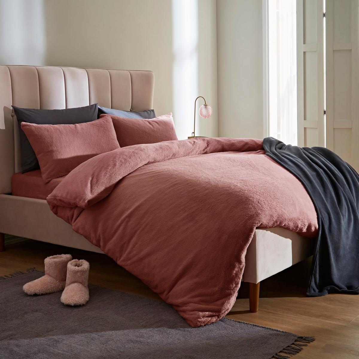 Dunelm Teddy Bear Red Duvet Cover & Pillowcase Set, Size: Super Kingsize Teddy Red – image 6