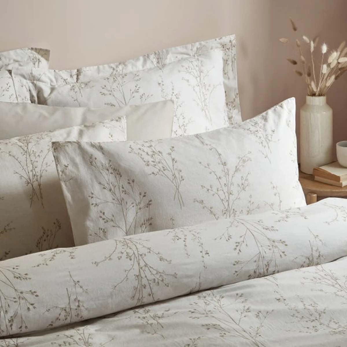 Edited Life Chiltern Sketch Floral Duvet Cover Set Natural – image 2