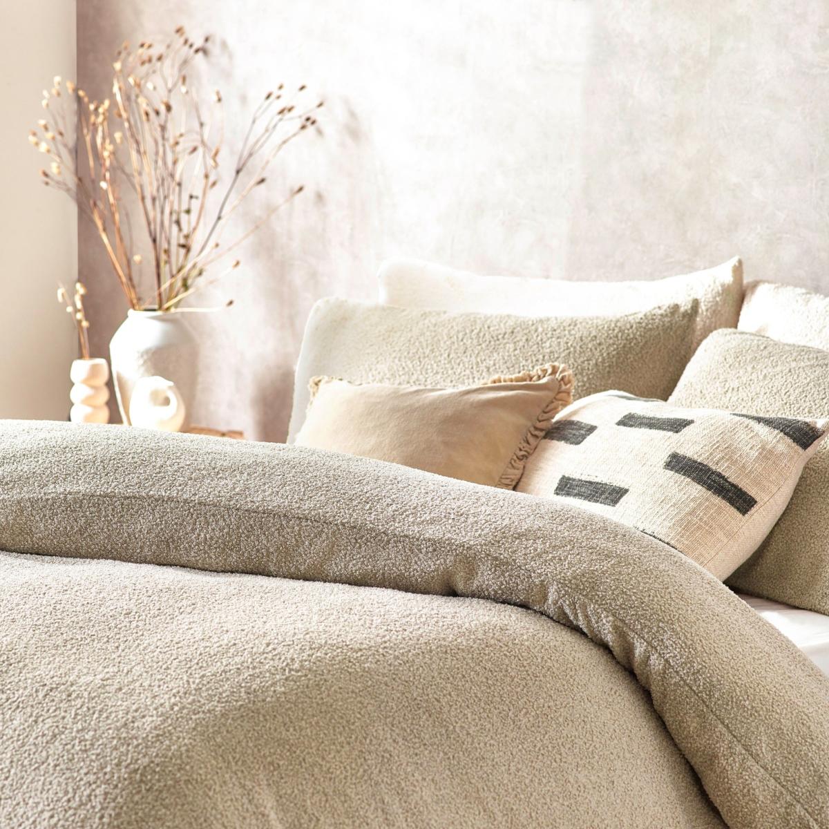 Riviera Yard Boucle Duvet Cover & Pillowcase Set – image 2