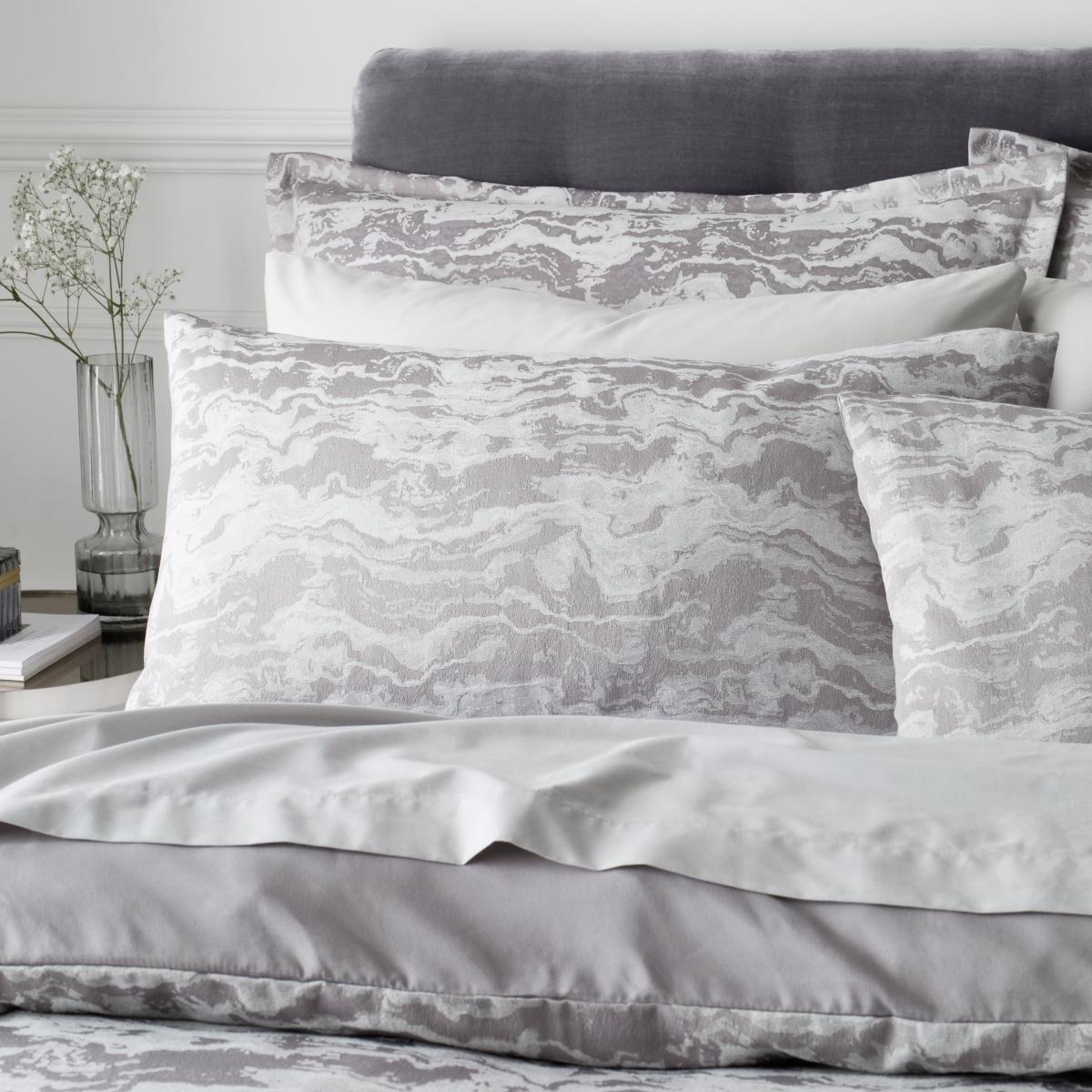 Marble Jacquard Duvet Cover and Pillowcase Set – image 2
