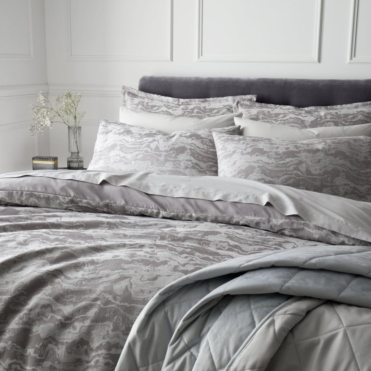 Marble Jacquard Duvet Cover and Pillowcase Set – image 3