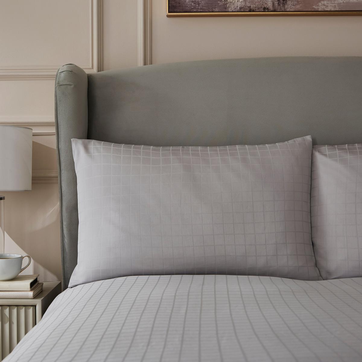 Hotel 200 Thread Count Check Duvet Cover & Pillowcase Set – image 2
