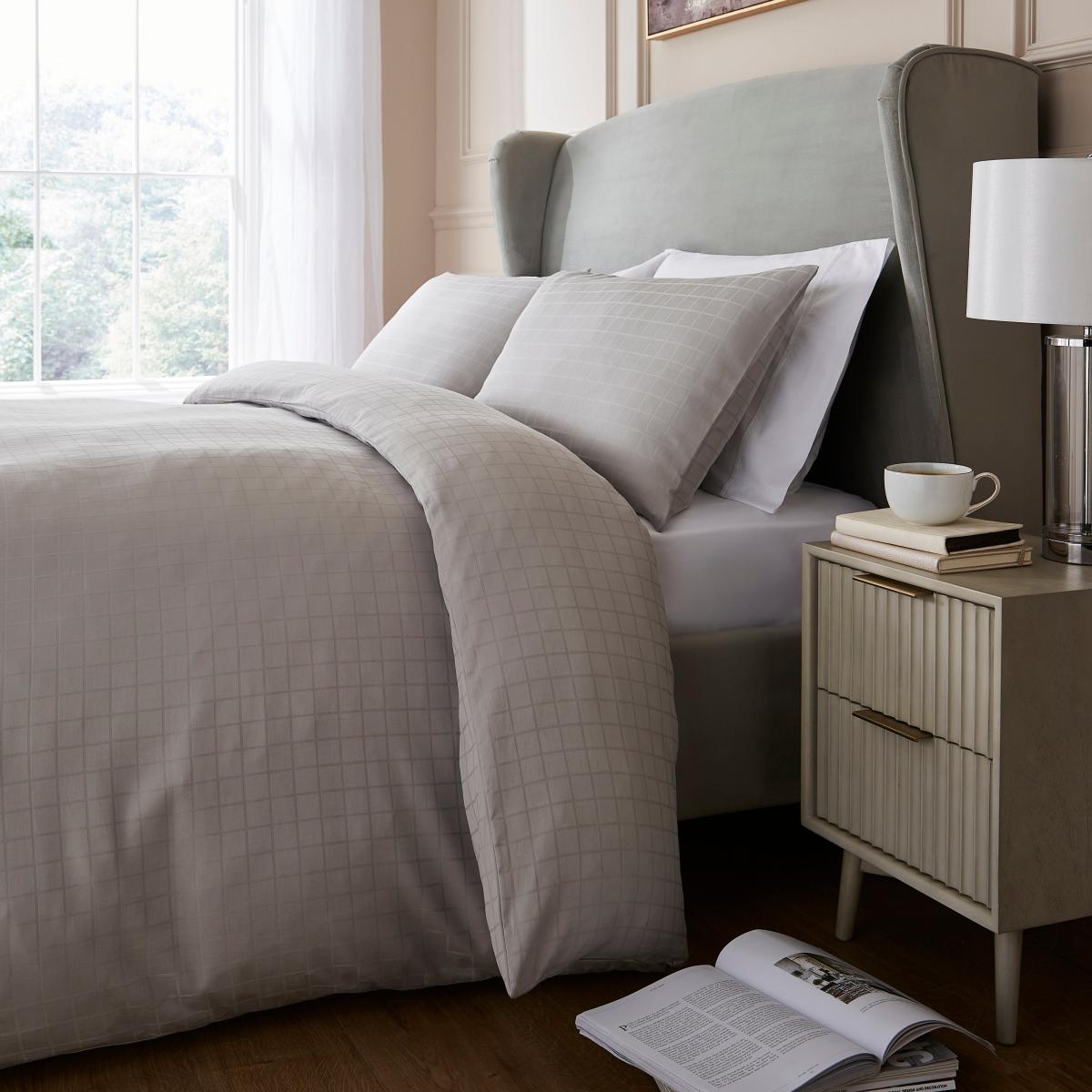 Hotel 200 Thread Count Check Duvet Cover & Pillowcase Set – image 5