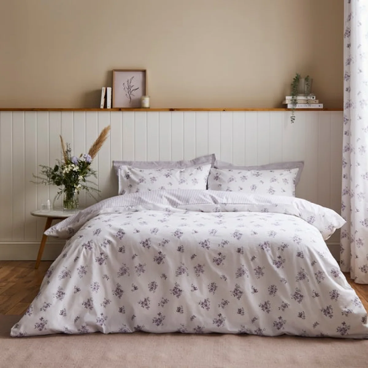Hailey Ditsy Mauve Duvet Cover and Pillowcase Set White/Purple – image 1