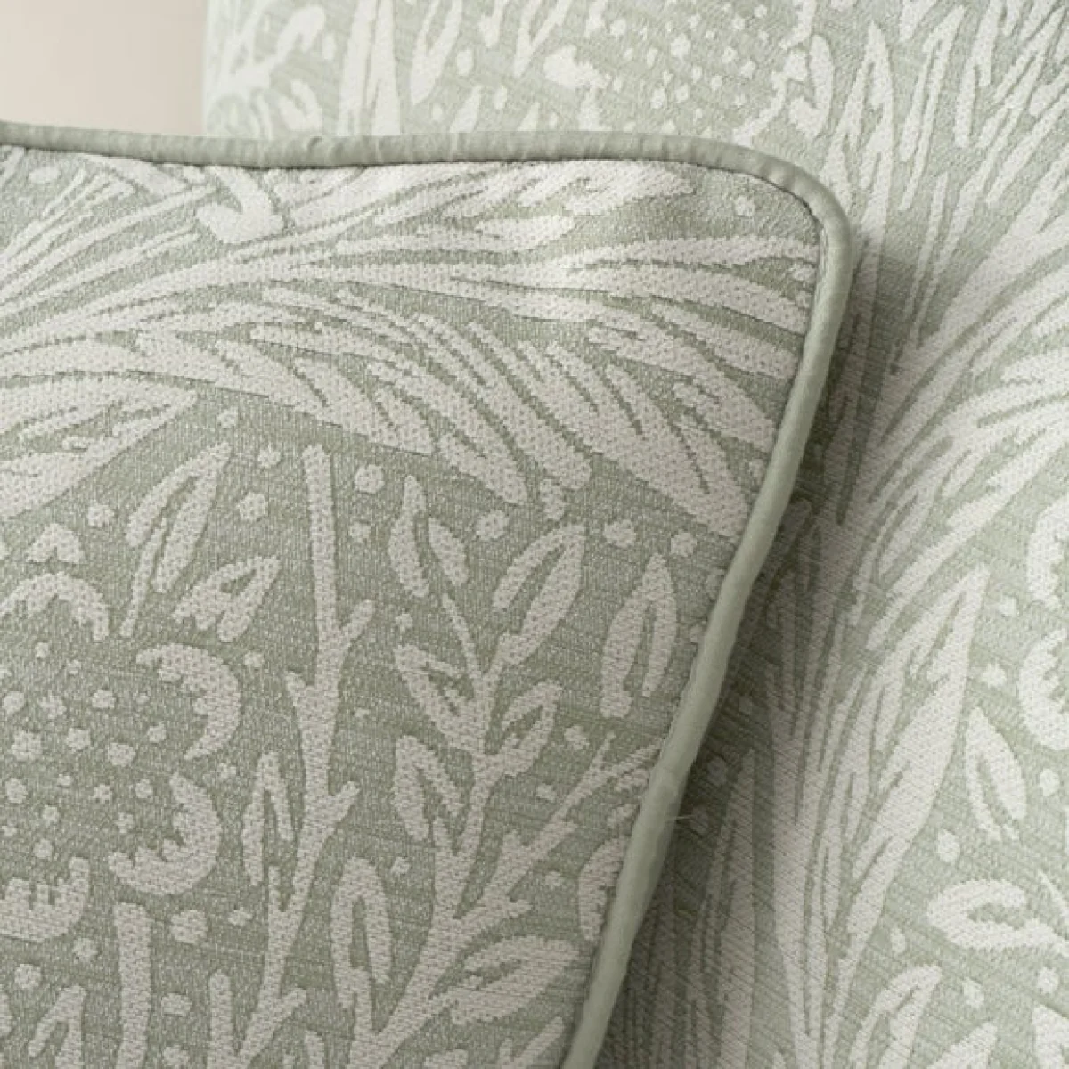 Marigold Jacquard Duvet Cover & Pillowcase Set – image 4