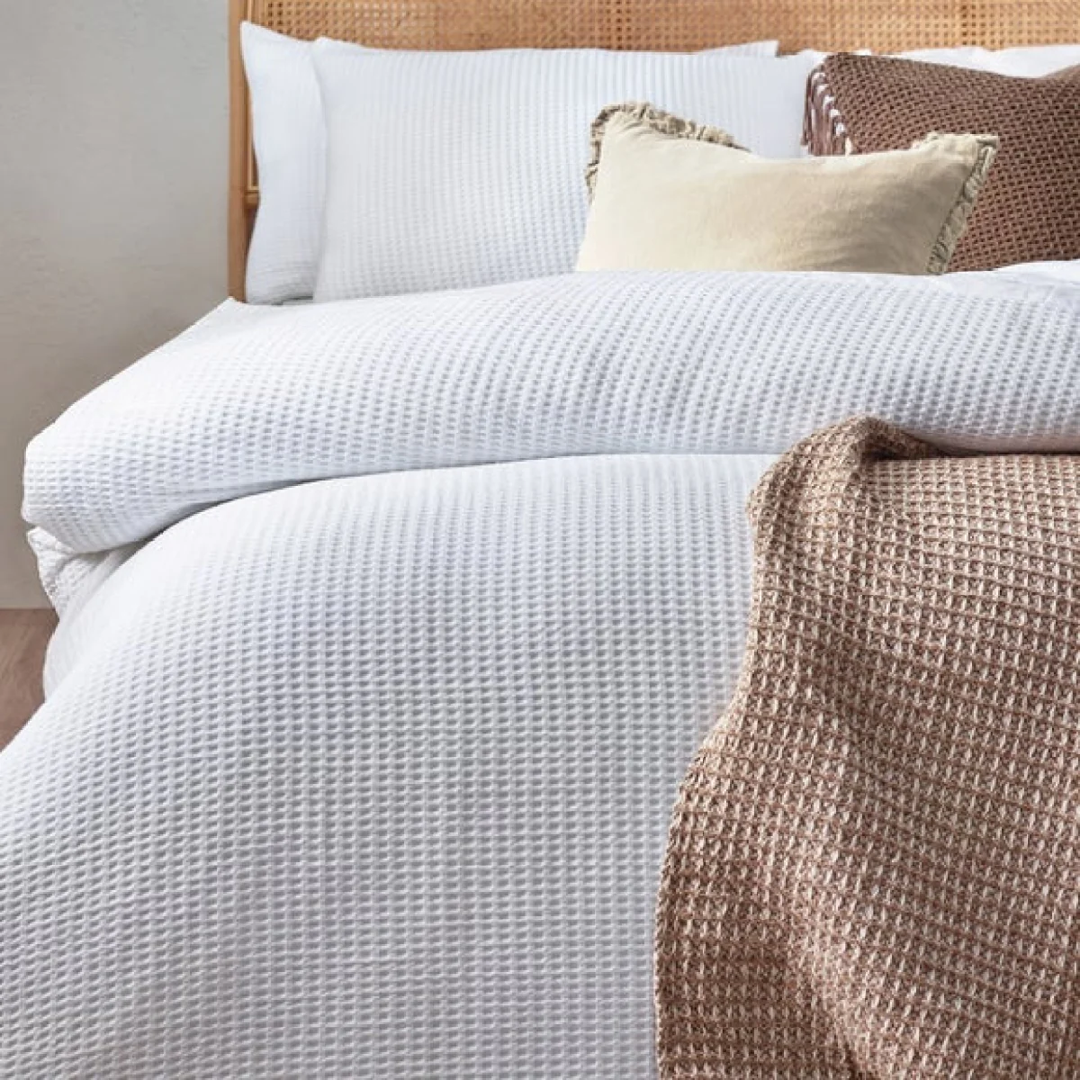 Yard Chunky Waffle White Duvet Cover and Pillowcase Set White – image 4
