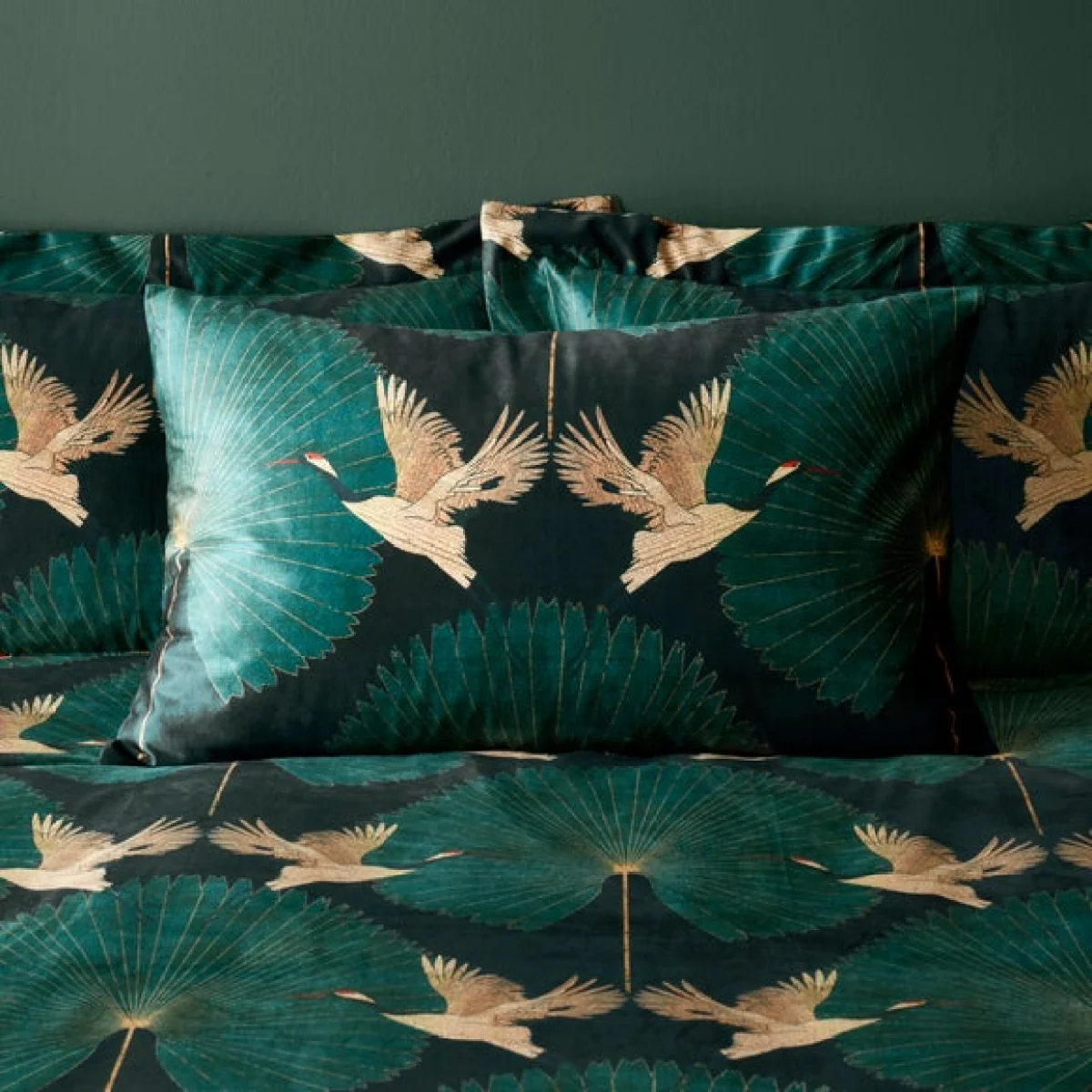 Luxe Cranes Emerald Duvet Cover and Pillowcase Set Green/Gold – image 2