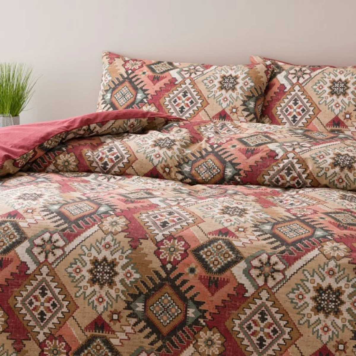 Hester Global Duvet Cover & Pillowcase Set Brown – image 3